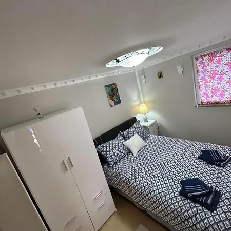 Pelcic,with Wifi And Free Parking Lägenhet *