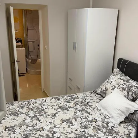 Daire Pelcic,with Wifi And Free Parking *