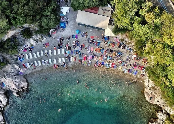 Pelcic,with Wifi And Free Parking Kostrena